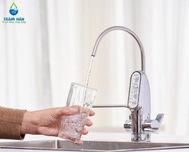 Vòi điện giải Cleansui âm tủ